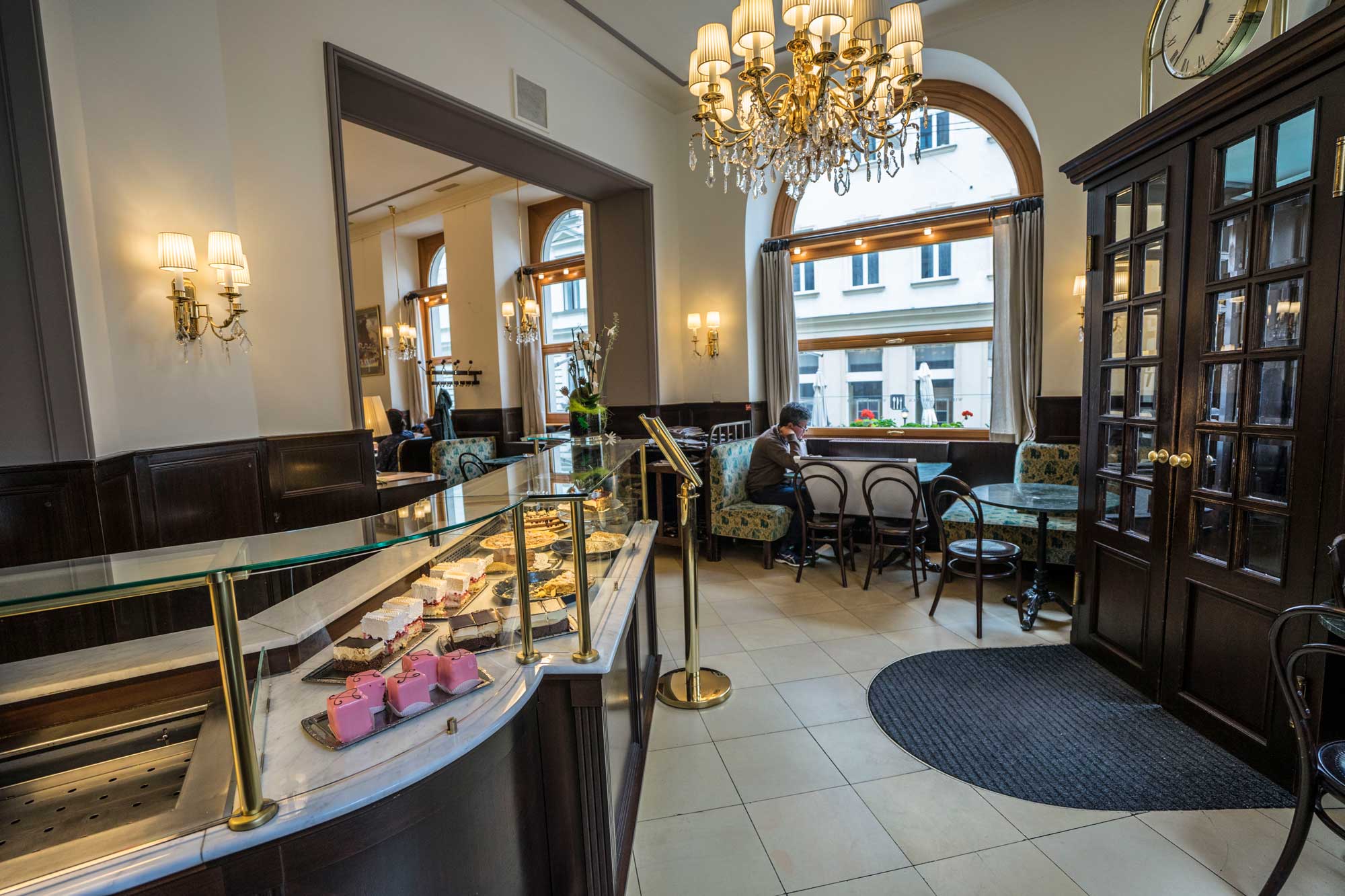 Café Weimar pastry counter